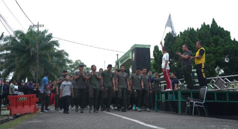 Antusiasme Meluap, Ribuan Warga Kota Jambi Padati Jalan Santai HUT ke-1 Kodam XX/TIB